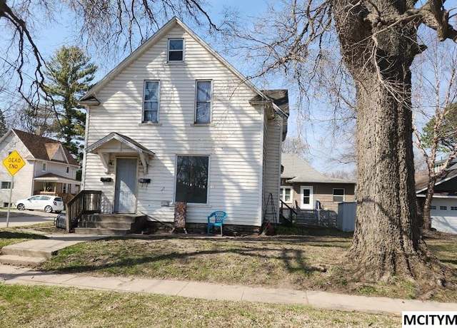Property at 116 & 116 1/2 9th NW, Mason City, IA 50401, 4 beds, 2 baths