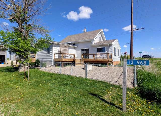 Property at 13968 Lark Ave Ave, Mason City, IA 50401, 3 beds, 2 baths
