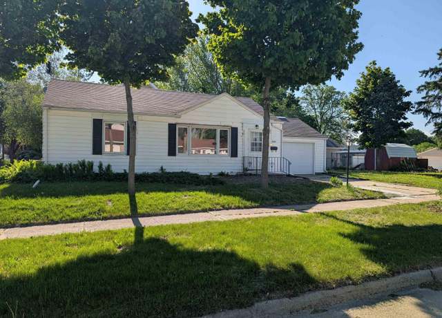 Property at 2003 S Georgia Ave, Mason City, IA 50401, 2 beds, 1.25 baths