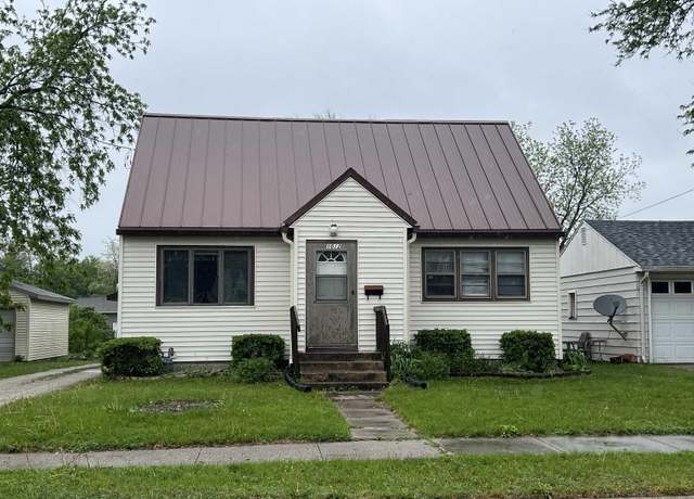 Property at 1012 1st St NE, Mason City, IA 50401, 3 beds, 1 bath