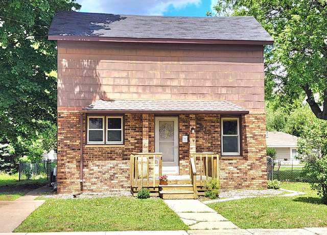 Property at 212 24th St SW, Mason City, IA 50401, 3 beds, 1.5 baths