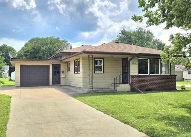 Property at 509 S Pierce Ave, Mason City, IA 50401, 3 beds, 1.75 baths
