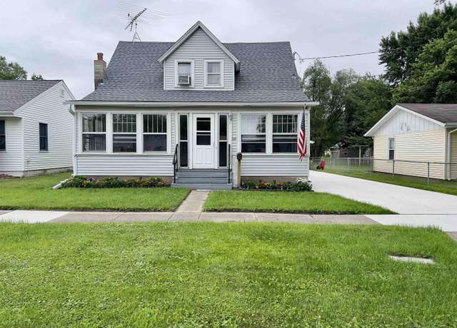 Property at 1015 N Taylor Ave, Mason City, IA 50401, 4 beds, 1.75 baths
