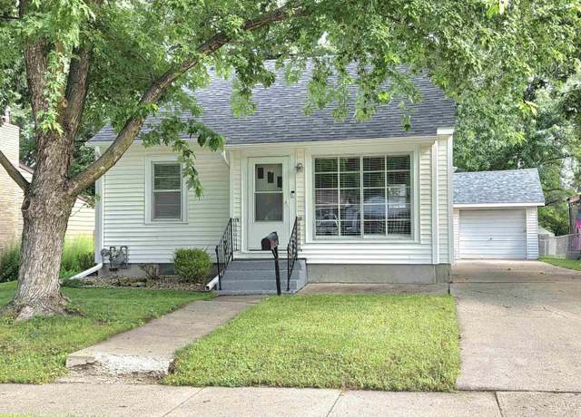 Property at 334 10th St NE, Mason City, IA 50401, 2 beds, 1 bath