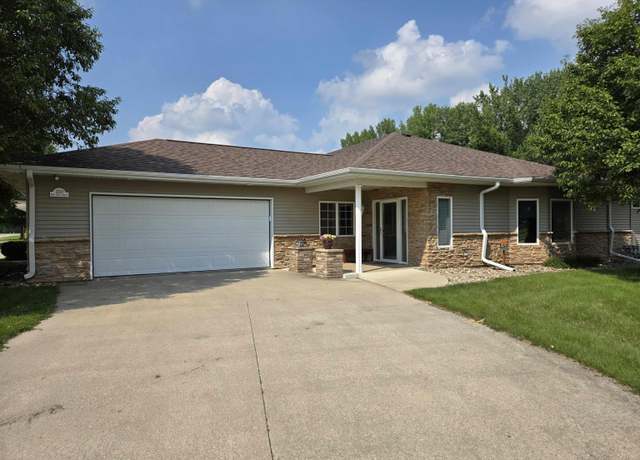Property at 2220 W State St, Mason City, IA 50401, 2 beds, 1.75 baths