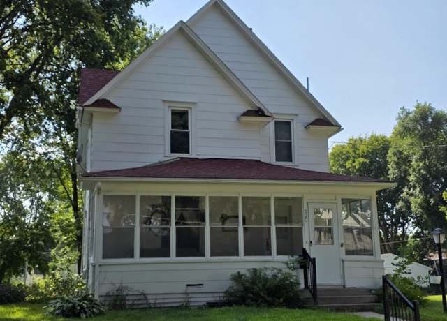 Property at 920 N Adams Ave, Mason City, IA 50401, 3 beds, 1 bath