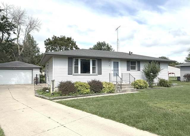 Property at 5 Highland Park Ct Ct, Mason City, IA 50401, 2 beds, 1.75 baths