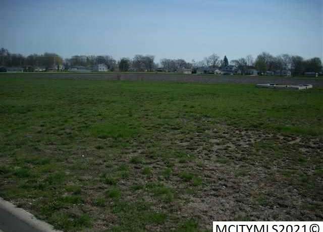 Property at 2353 Callaway Ct Ct, Mason City, IA 50401