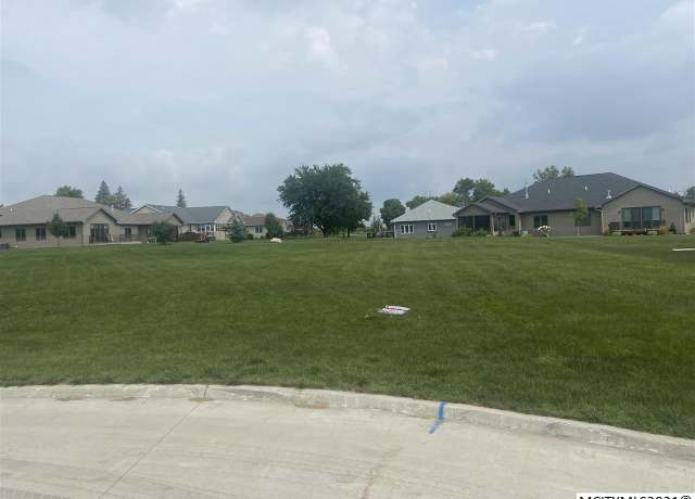Property at 2354 Callaway Ct Ct Unit Fairways Addition, Mason City, IA 50401