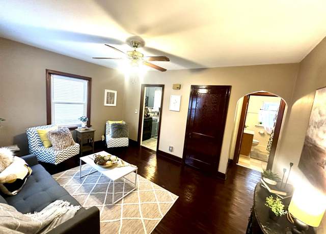 Property at 543 9th St SE, Mason City, IA 50401, 3 beds, 1 bath
