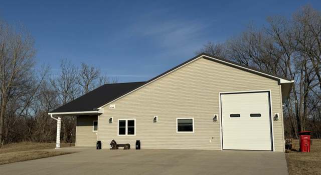 Photo of 4284 Quail Ave Ave, Little Cedar, IA 50454