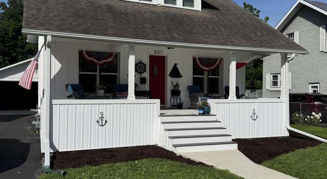 Photo of 507 N 3rd St St, Clear Lake, IA 50428