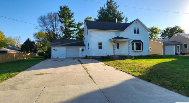 Photo of 306 W College St St, Stacyville, IA 50476