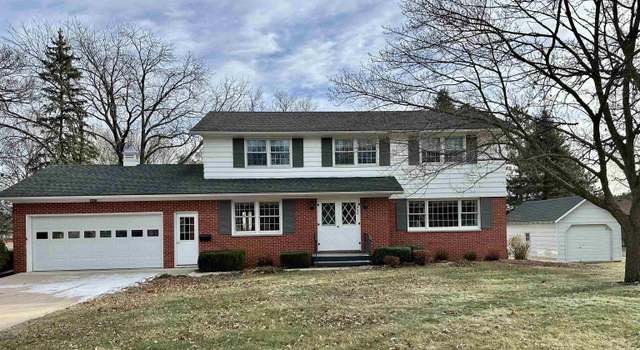 Photo of 204 N Oak St St, Lake Mills, IA 50450