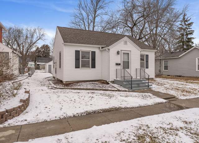 Property at 1022 Lombard St, Muscatine, IA 52761, 3 beds, 1 bath