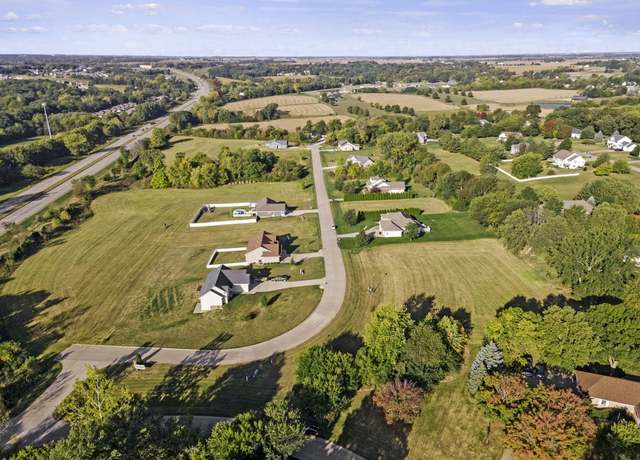 Property at 2623 Anna Elizabeth Ln, Muscatine, IA 52761