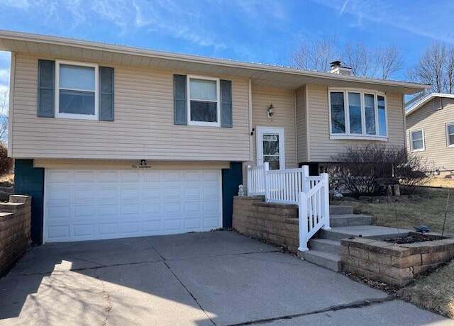 Property at 1014 Wier St, Muscatine, IA 52761, 3 beds, 2 baths
