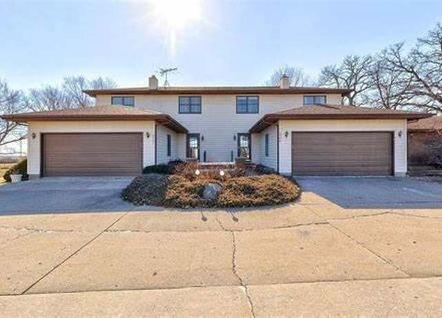 Property at 2906 180th St, Muscatine, IA 52761, 2 beds, 4 baths