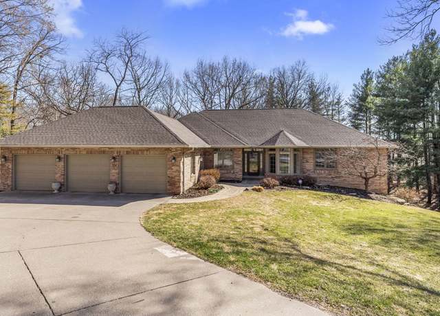 Property at 324 Eagle Ridge Rd, Muscatine, IA 52761, 4 beds, 4 baths