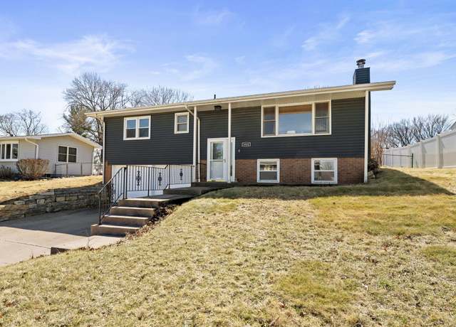 Property at 1022 Wier St, Muscatine, IA 52761, 3 beds, 2 baths