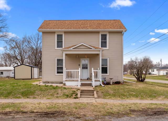 Property at 219 N Main St, Grandview, IA 52752, 3 beds, 1 bath