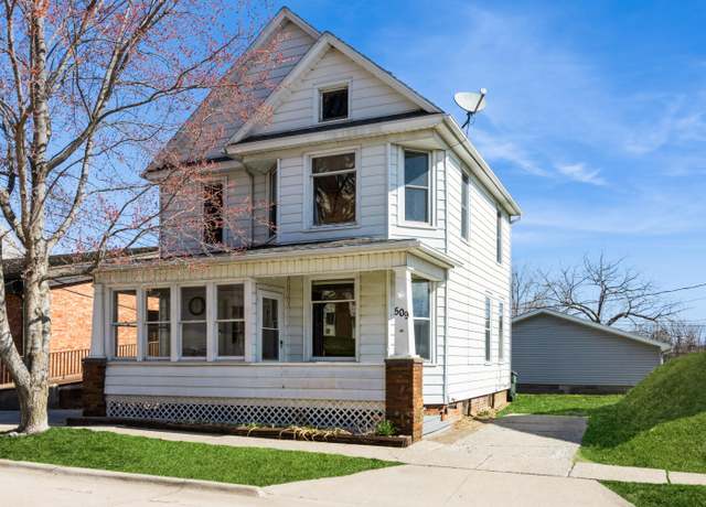 Property at 509 Sycamore St, Muscatine, IA 52761, 3 beds, 1 bath