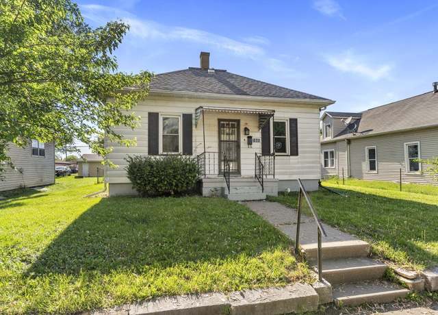 Property at 1605 Indiana St, Muscatine, IA 52761, 4 beds, 2 baths