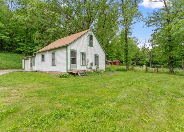 Property at 26622 109th Ave W, Illinois City, IL 61259, 3 beds, 1 bath