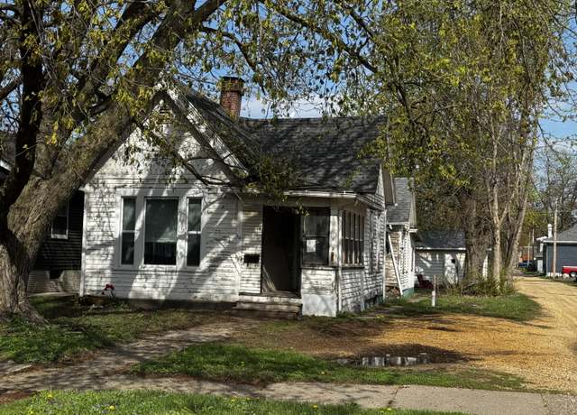 Property at 113 N 6th St, Clinton, IA 52732, 3 beds, 1 bath