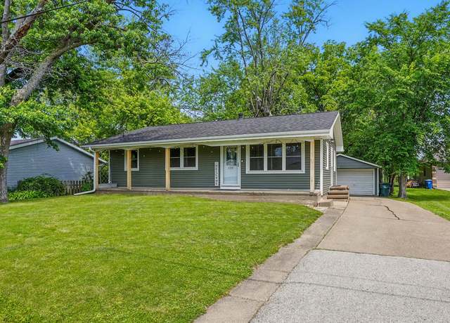 Property at 1711 Foster St, Muscatine, IA 52761, 3 beds, 1 bath