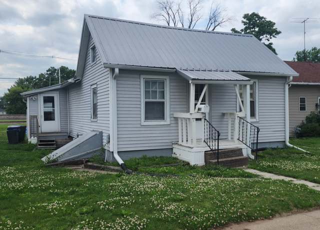 Property at 915 Nebraska St, Muscatine, IA 52761, 2 beds, 1 bath