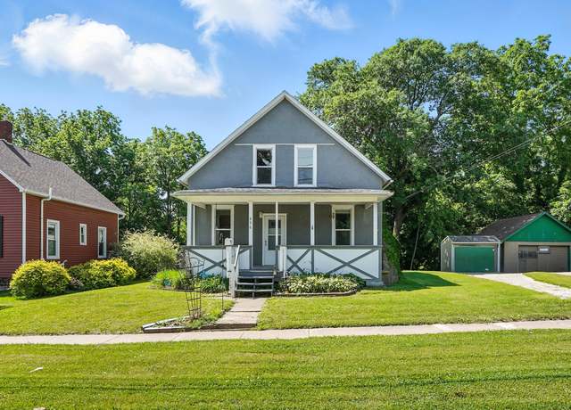 Property at 896 Leroy St, Muscatine, IA 52761, 3 beds, 1 bath