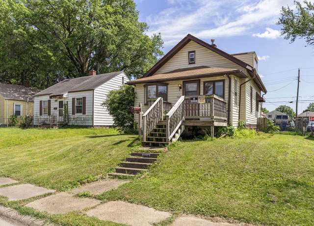 Property at 3609 Boies Ave, Davenport, IA 52802, 2 beds, 1 bath