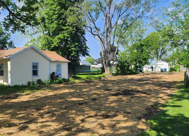 Property at 1416 Lincoln Blvd, Muscatine, IA 52761