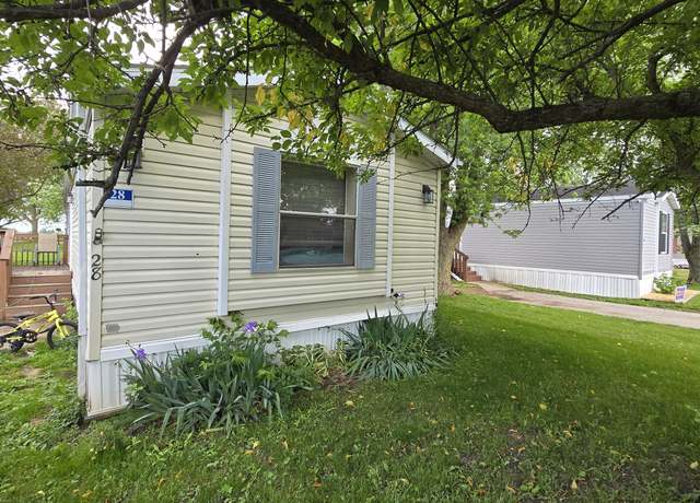 Property at 7171 W 60th St Lot 28 St, Davenport, IA 52804, 3 beds, 2 baths