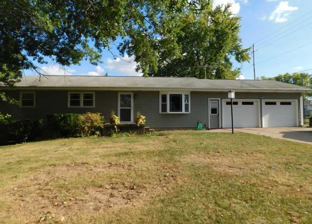 Property at 1251 Vista Ct, Muscatine, IA 52761, 3 beds, 3 baths
