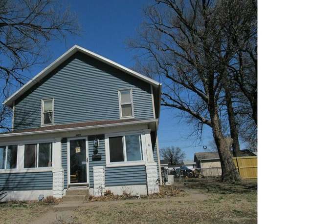 Property at 1909 Wallace St, Muscatine, IA 52761, 3 beds, 2 baths