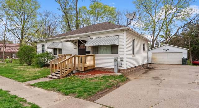 Photo of 807 Broadway St, Muscatine, IA 52761