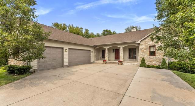 Photo of 2465 Dewberry Rdg, Muscatine, IA 52761