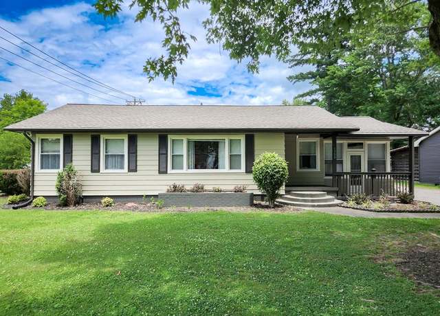 Property at 1300 Grapevine Rd, Madisonville, KY 42431, 2 beds, 2 baths