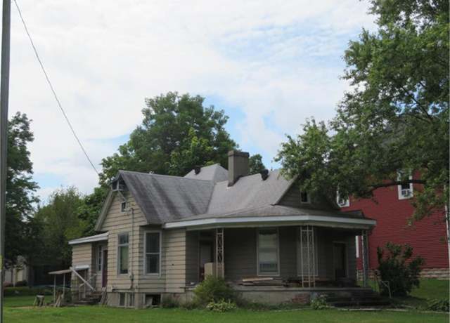 Property at 168 W Broadway St, Madisonville, KY 42431, 3 beds, 2 baths