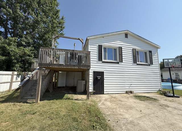 Property at 583 Hall St, Madisonville, KY 42431, 2 beds, 1 bath