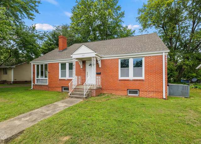 Property at 229 Lawrence St, Madisonville, KY 42431, 3 beds, 1 bath
