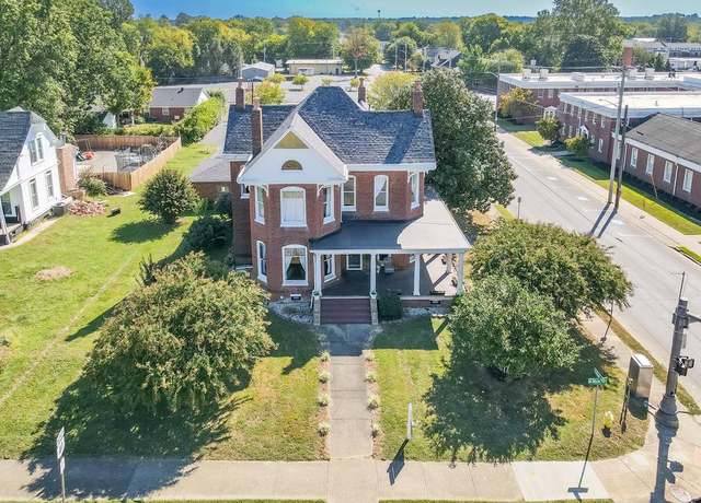 Property at 308 N Main St, Madisonville, KY 42431, 5 beds, 3 baths