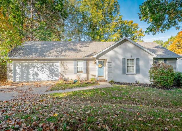 Property at 728 Oak St, Madisonville, KY 42431, 3 beds, 2 baths