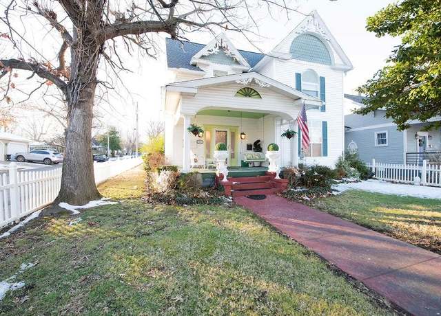 Property at 365 S Seminary St, Madisonville, KY 42431, 4 beds, 2 baths