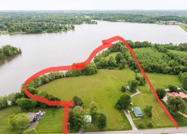Property at 220 Tucker Schoolhouse Rd, Madisonville, KY 42431, 2 beds, 1 bath