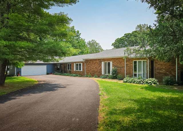 Property at 393 Fate Lutz Rd, Hanson, KY 42413, 4 beds, 3 baths