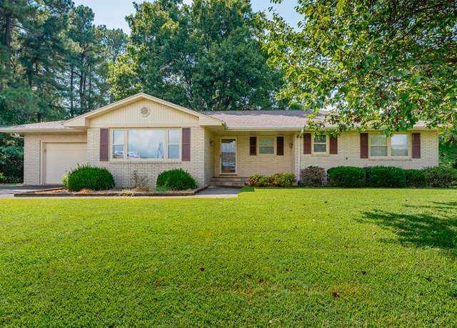 Property at 1905 Tartan Dr, Madisonville, KY 42431, 3 beds, 3 baths