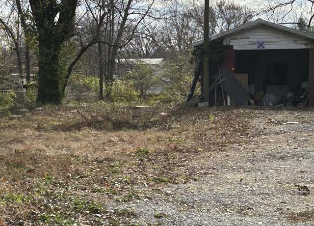 Property at 586 Hodge St, Madisonville, KY 42431